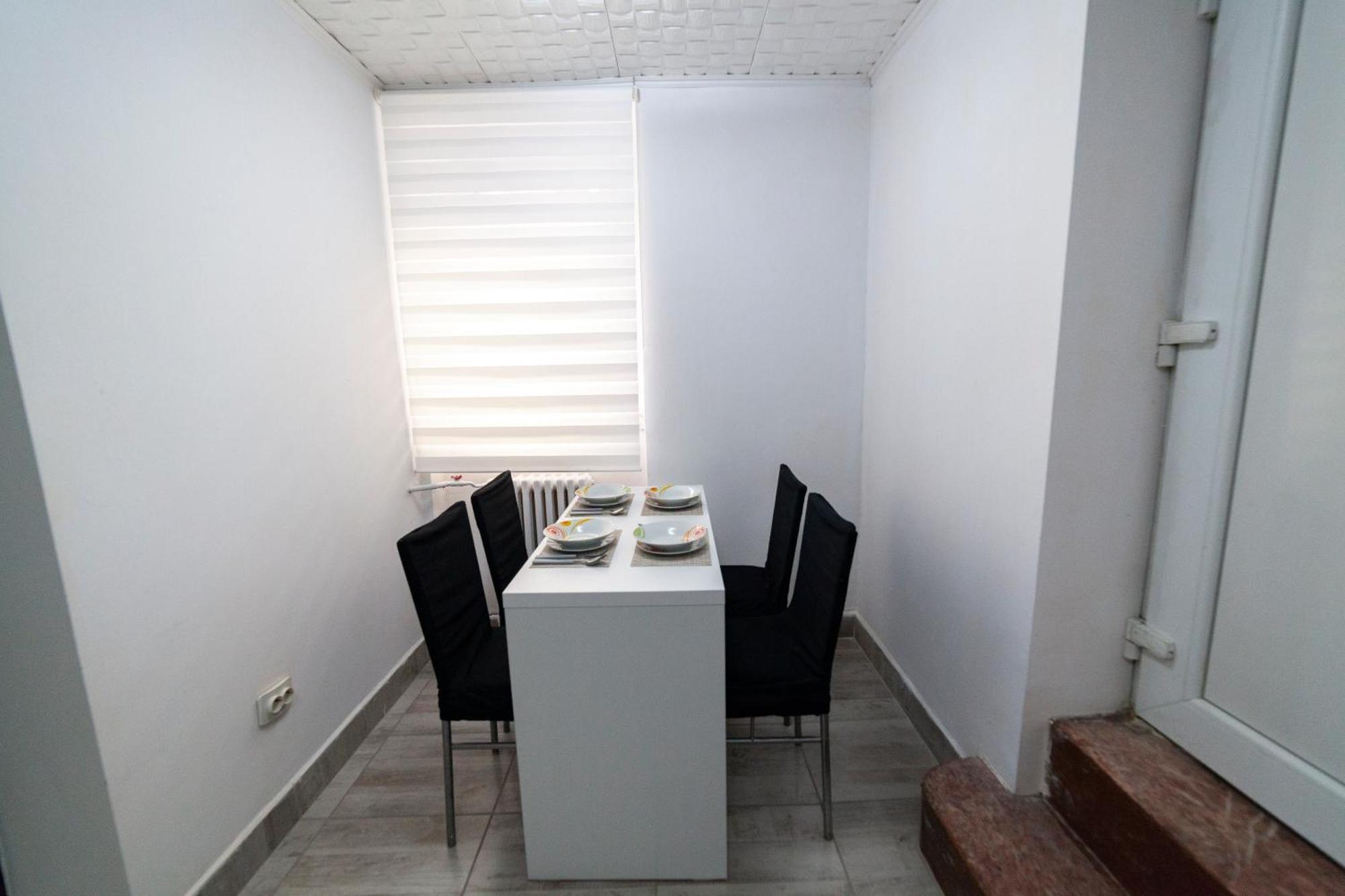 Center Comfortable Arad